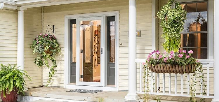 screen door installation in El Segundo